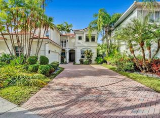 1543 Presidential Way #1543, Miami, FL 33179