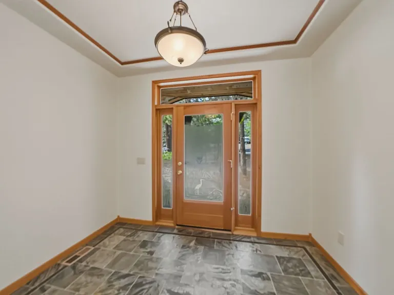 637 NW Silver Buckle Rd — Photo 47
