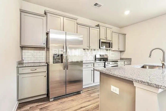 705 Patmore Dr — Photo 10