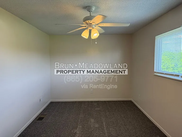 1811 Meadowland Ln #C — Photo 15