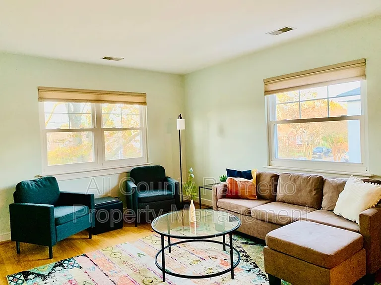 213 Gordon St #B — Photo 6