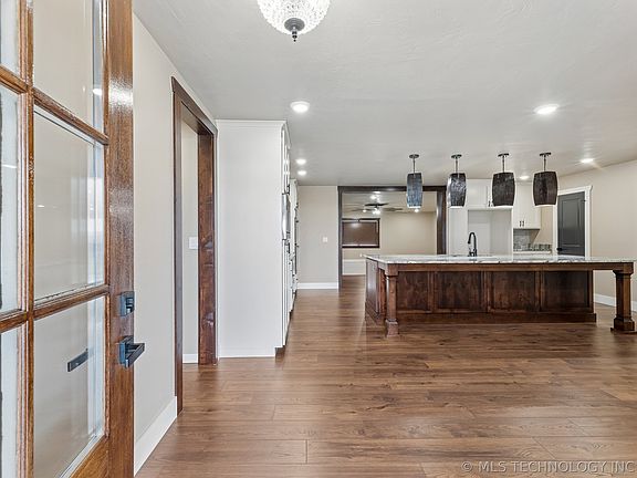 4th image of 9168 S 428th