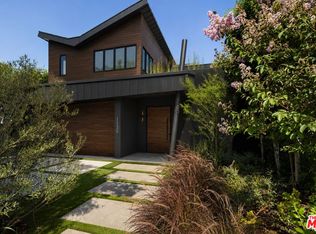 1130 N Poinsettia Pl, West Hollywood, CA 90046