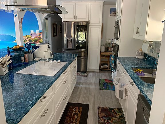 3rd image of 18501 Long Lake Dr