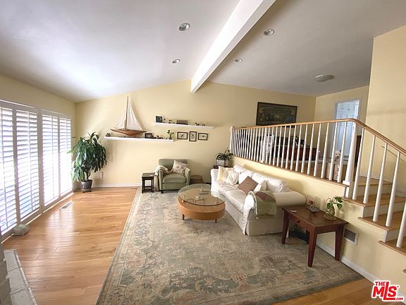 3rd image of 17104 Palisades Cir