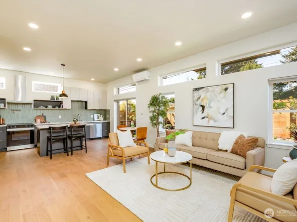 5116 15th Avenue S, Seattle, WA 98108