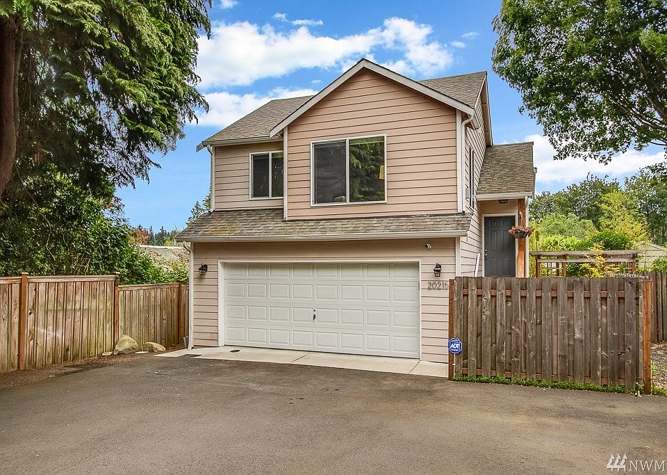 1st image of 20215 25th Ave NE