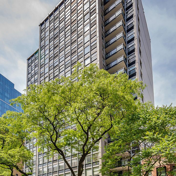 1st image of 30 E Elm St APT 10C
