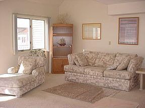 3rd image of 9212 Pleasure Ave #E