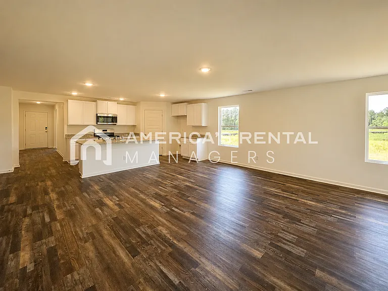 309 Oakmont Cir — Photo 31