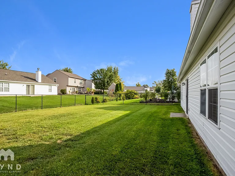 6822 Bluestem Ct — Photo 16