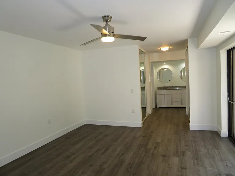 1700 Embassy Dr #708 — Photo 15