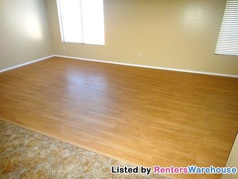 4th image of 11609 W Edgemont Ave