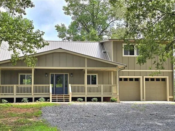 2417 Mobile Rd, Mc Caysville, GA 30555