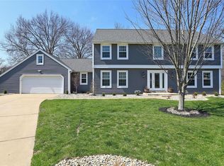 2101 Heather Glen Dr, Chesterfield, MO 63017