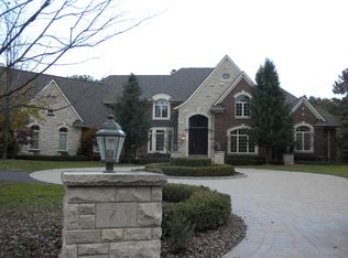 1701 Buell Ct, Rochester, MI 48306