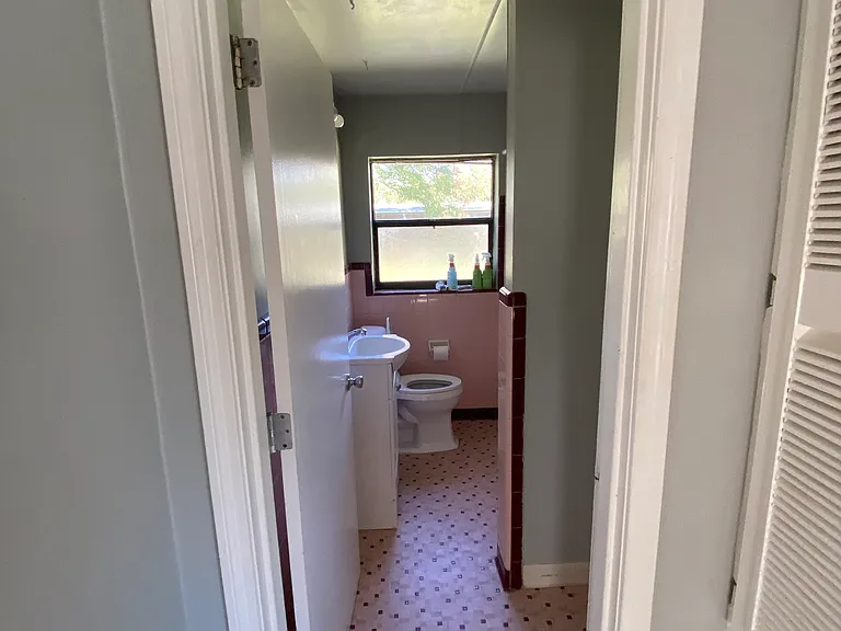 10 Ivanhoe Ave — Photo 15