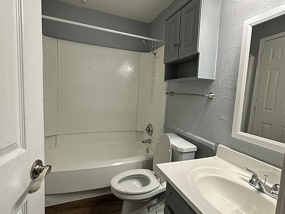 5th image of 747 Nursery Rd #135