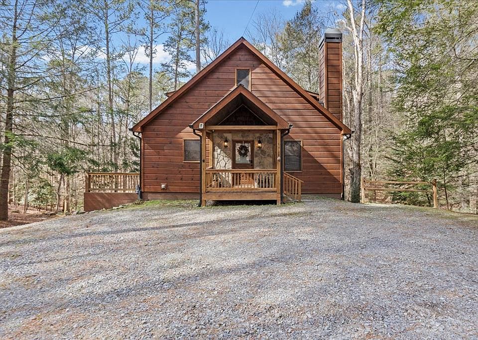 1st image of 61 Grove Ln