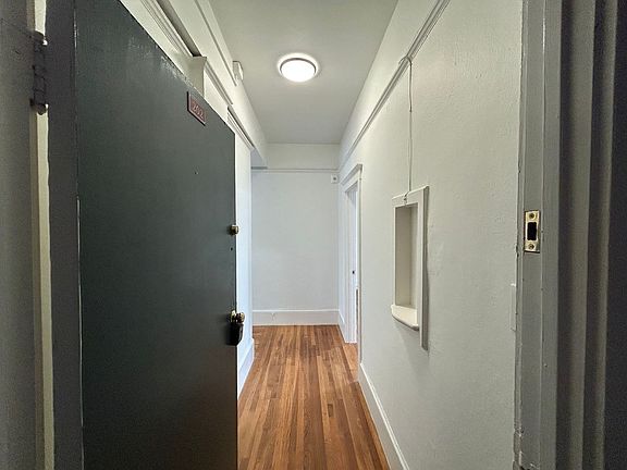 2nd image of 737 Bush St Unit 202
