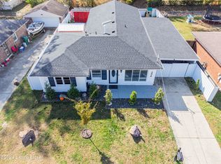 204 Mackie Ln, Louisville, KY 40214