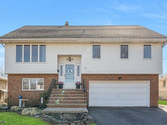 2nd image of 191 Pershing Rd #2