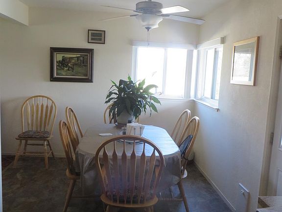 2nd image of 375 Mariposa St