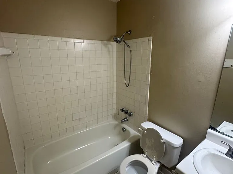 2835 Toehill Cv — Photo 38