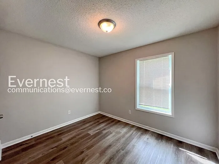 3060 Fairmeadow Dr — Photo 14