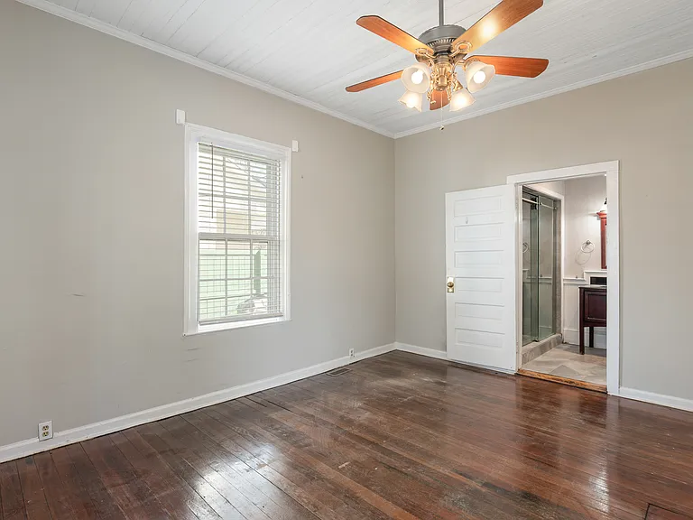 515 Center St — Photo 19
