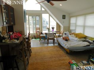 6 Forest St #5A, Cambridge, MA 02140