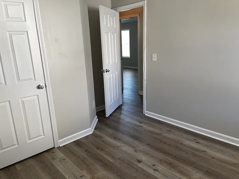 166 Rosemont Ct — Photo 18