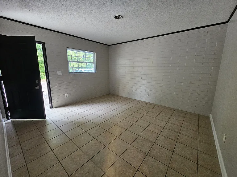 1614 Waring Rd NW #3 — Photo 4