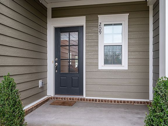 3rd image of 209 Dursley Ln