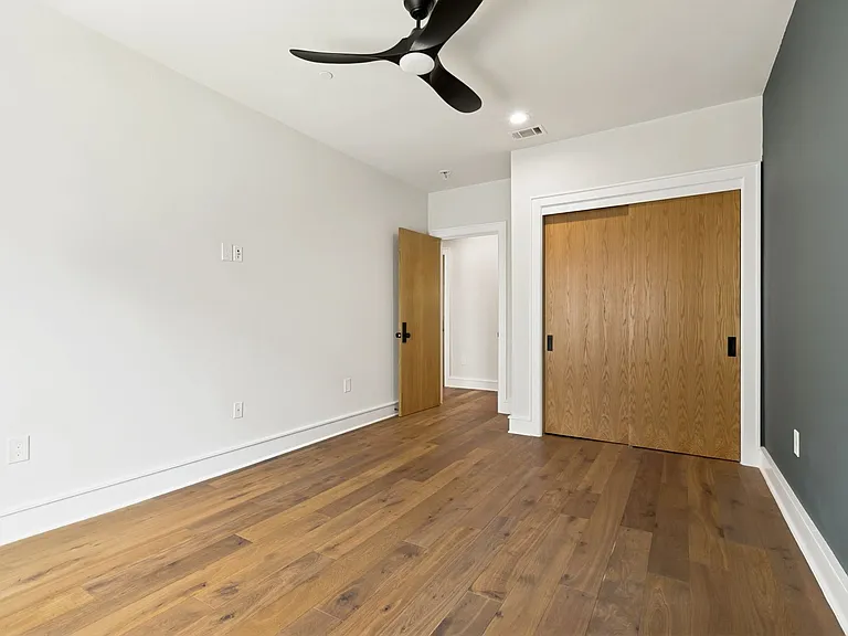 310 Clay St #12 — Photo 28