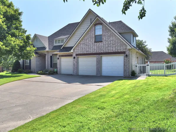 7529 E Galveston St, Broken Arrow, OK 74014