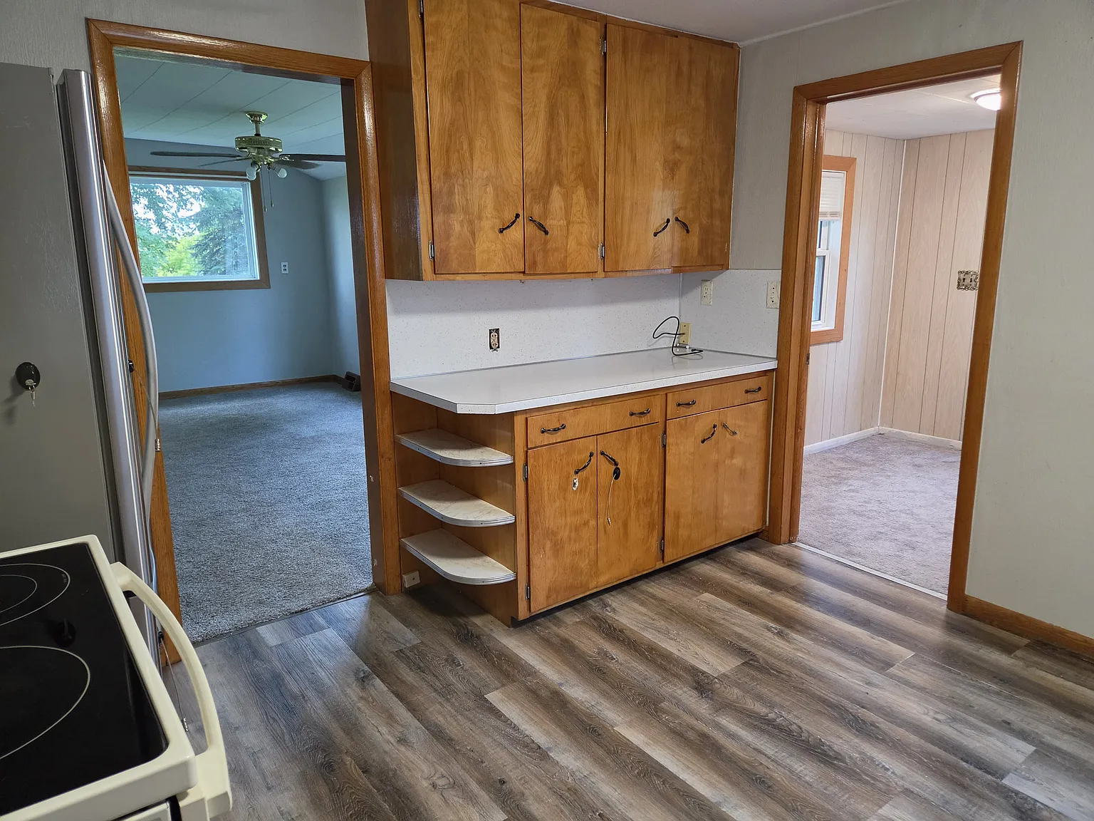 3 bed, 1899 sqft, $1,800 — Photo 2
