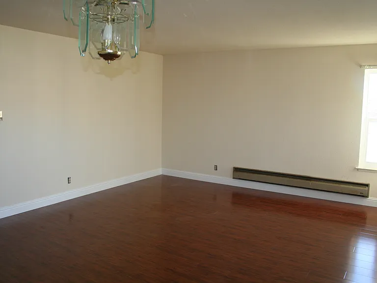 411 Commercial Ave #A — Photo 11