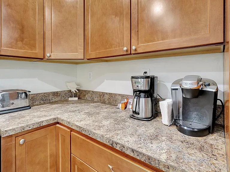16360 N Oleander Dr — Photo 10