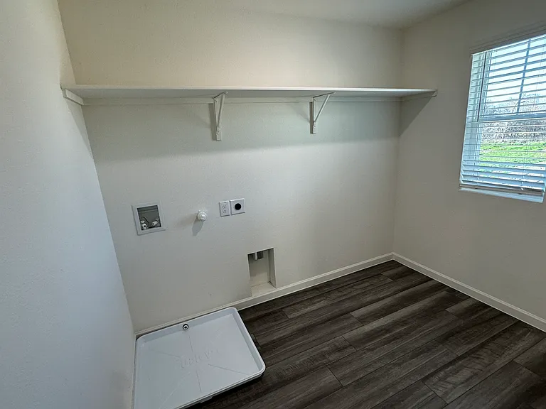 219 Savannah Way — Photo 41