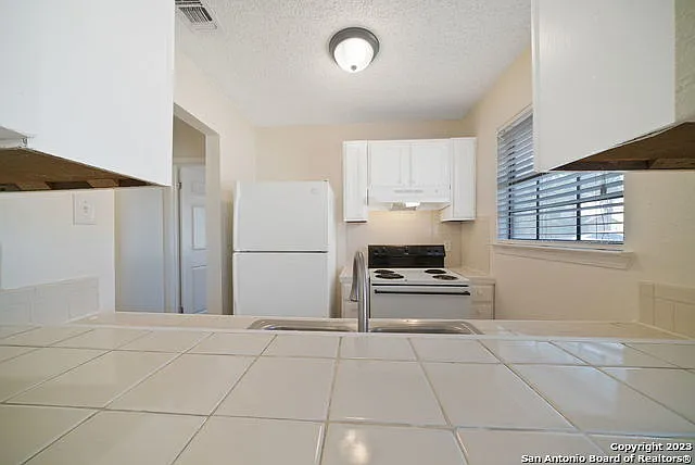 206 Bexar Dr — Photo 13