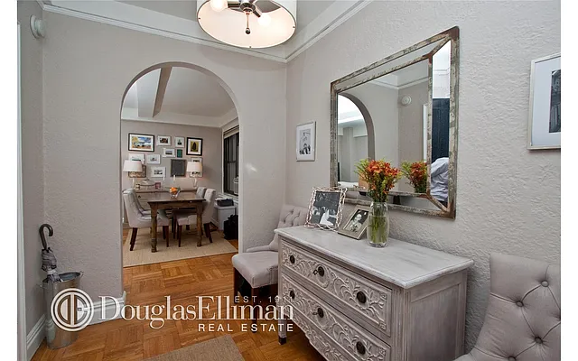 Rented by Douglas Elliman | media 15