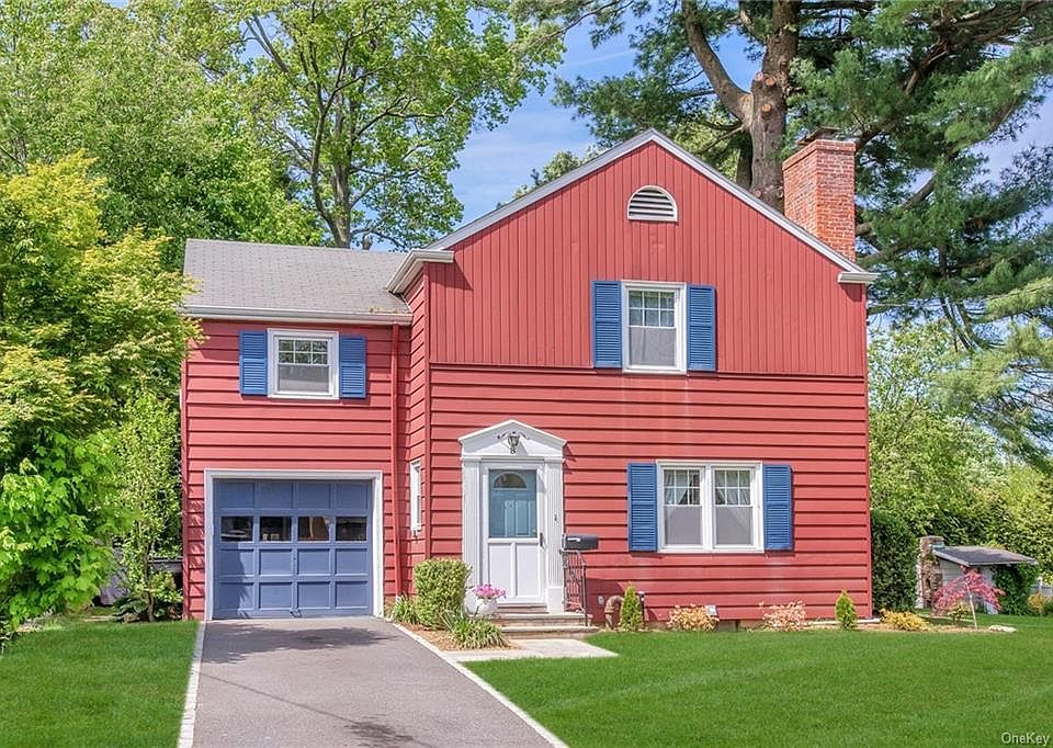1st image of 8 Thelma Pl