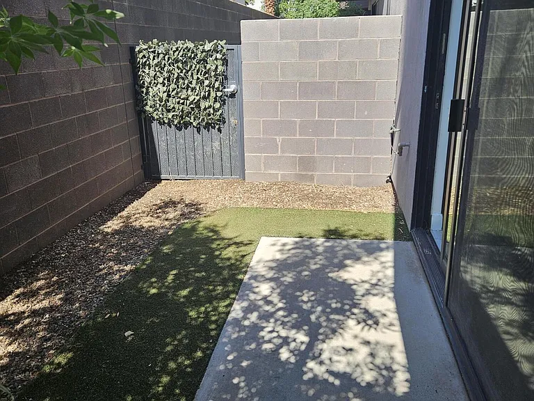 264 S Roosevelt St — Photo 42