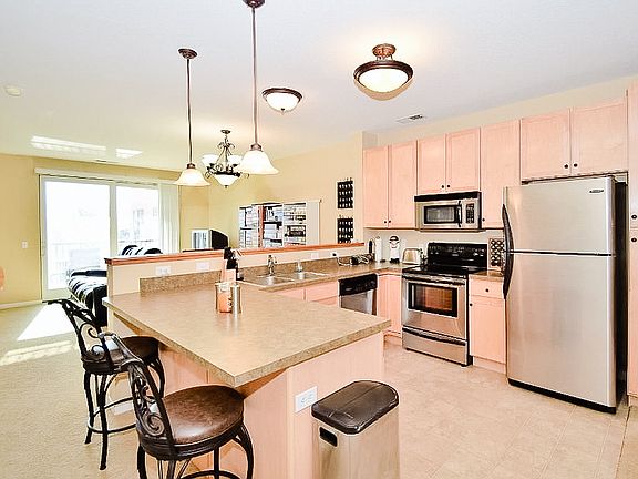 3rd image of 1070 Grandview Ct NE APT 303