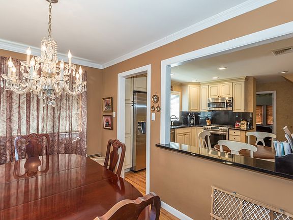 5th image of 68 Country Village Ln