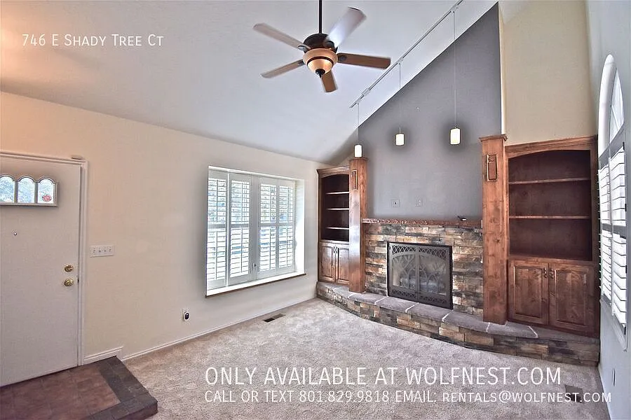 3 bed, 3.5 bath, 2105 sqft, $2,695 — Photo 3