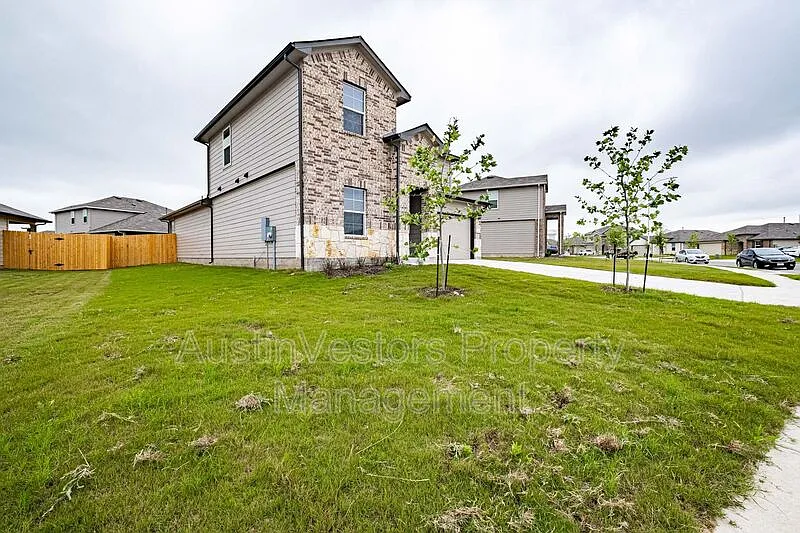 Cottonwood Creek — Photo 3