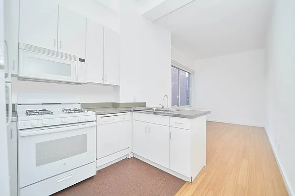 Rented by Living New York | media 17