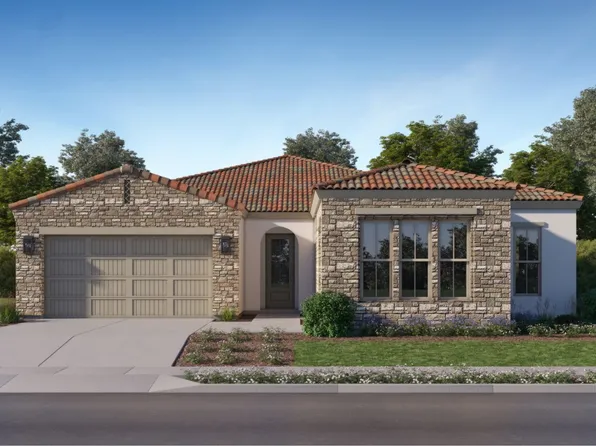 949 Summit Way W, Madera, CA 93636